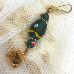 NWT Women/Girls Tablet/Phone Keychain Purse Cute Antique Car & Beaded Charm